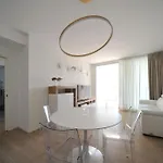 Blu Homes, Luxury